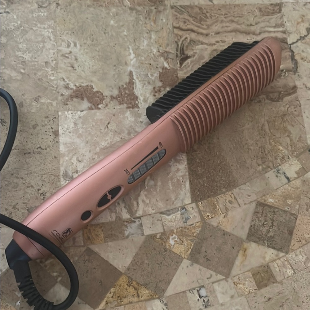Royale Luxury Ceramic Hair Straightener Brush